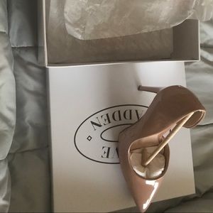 Steve Madden Nude Pump
